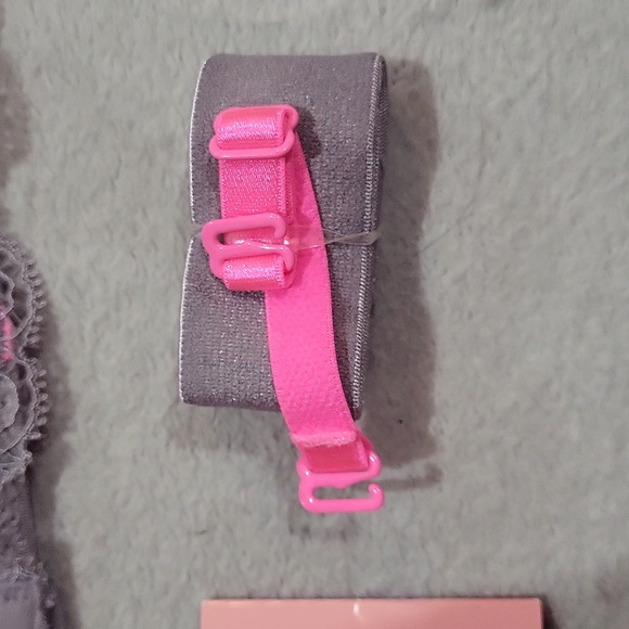 Victoria's Secret Sexy Little Things Bra - Picture 14 of 16